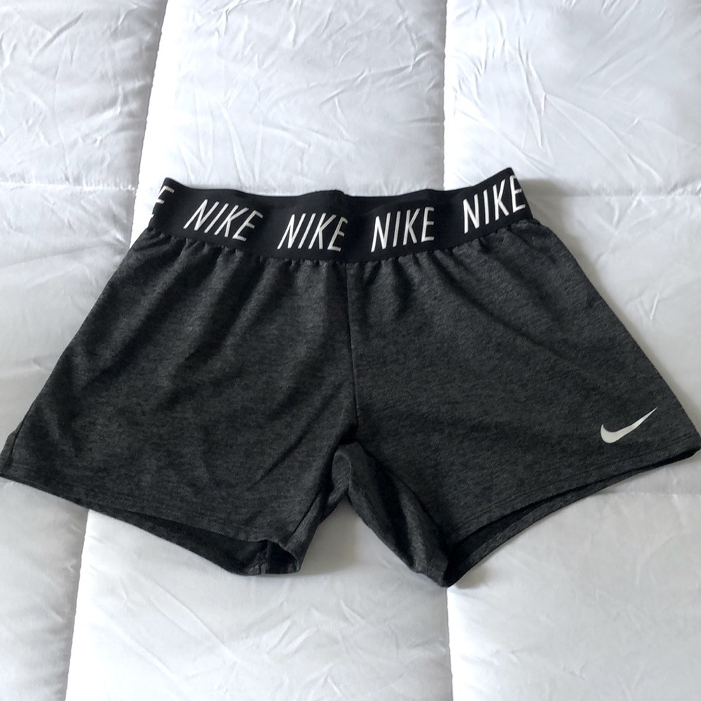 New!! Nike Dri-fit Black Shorts. L